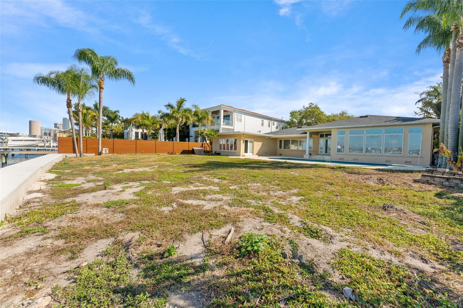 DAVIS ISLANDS PB10 PG52 TO 57 - Residential