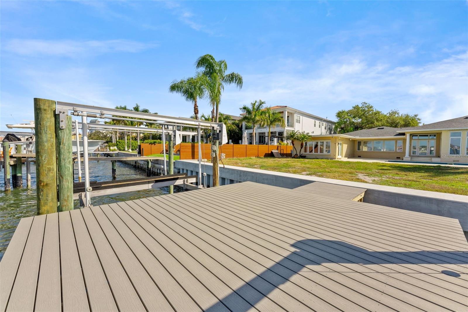 DAVIS ISLANDS PB10 PG52 TO 57 - Residential