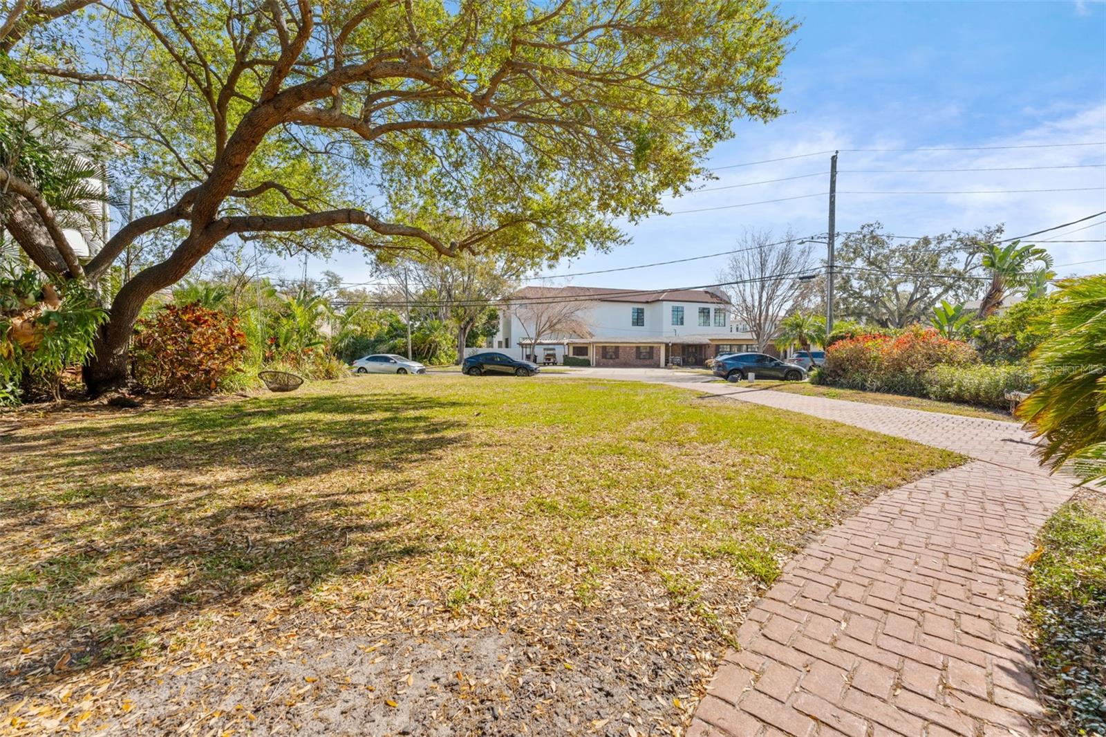 DAVIS ISLANDS PB10 PG52 TO 57 - Residential