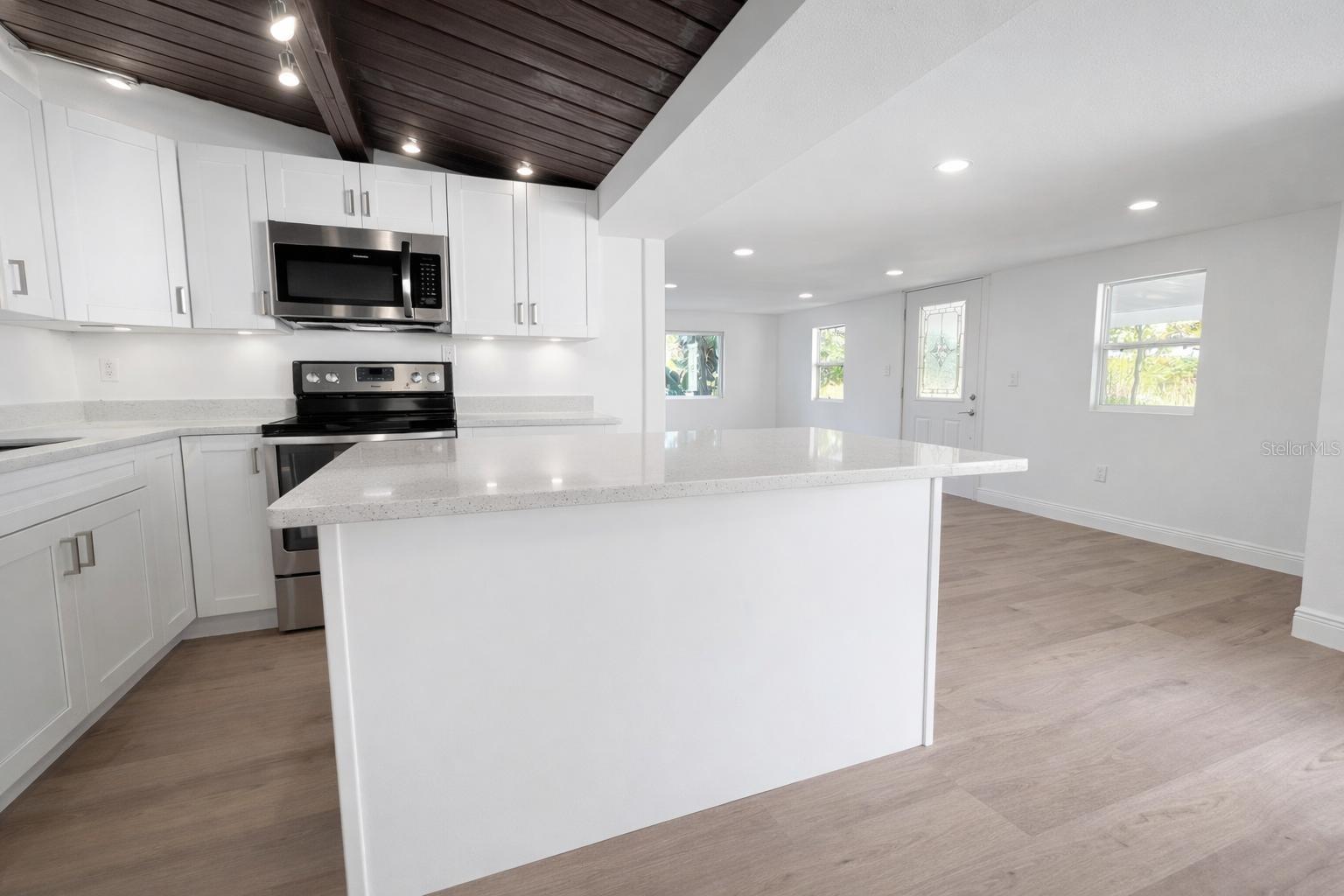 BROOKWOOD SUB - Residential Lease