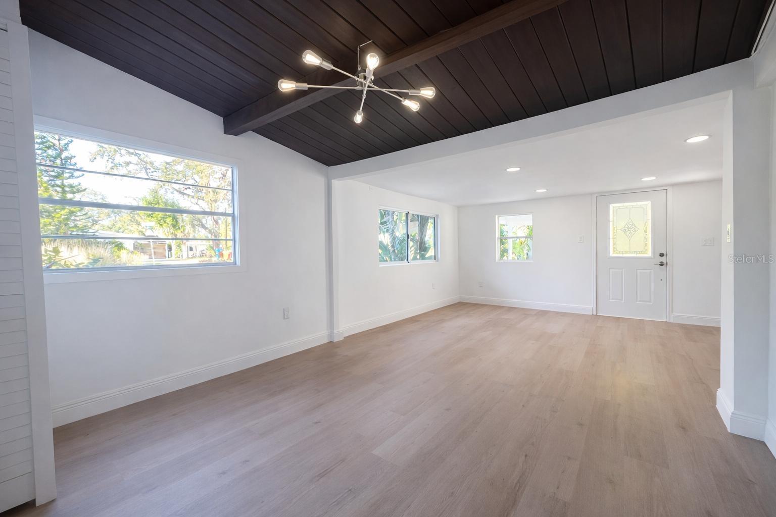 BROOKWOOD SUB - Residential Lease