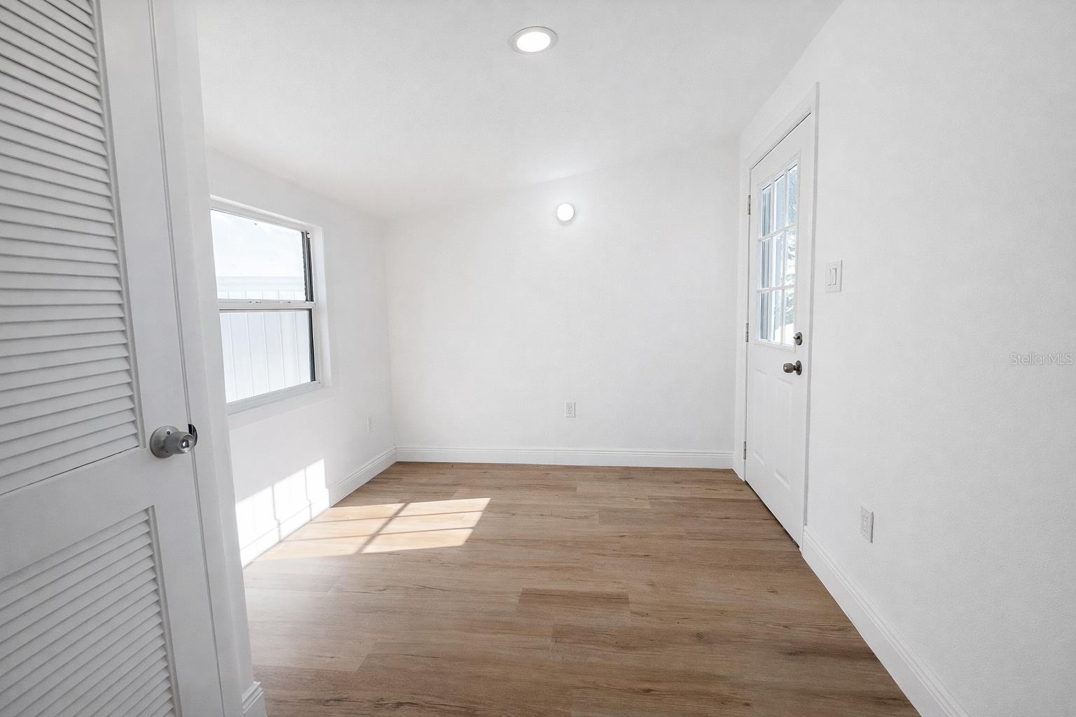 BROOKWOOD SUB - Residential Lease