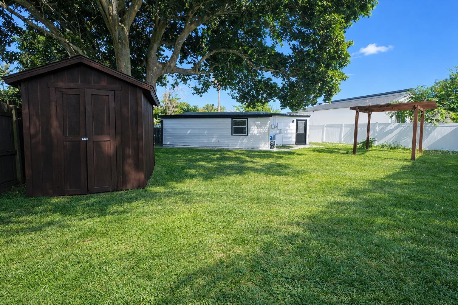 BROOKWOOD SUB - Residential Lease