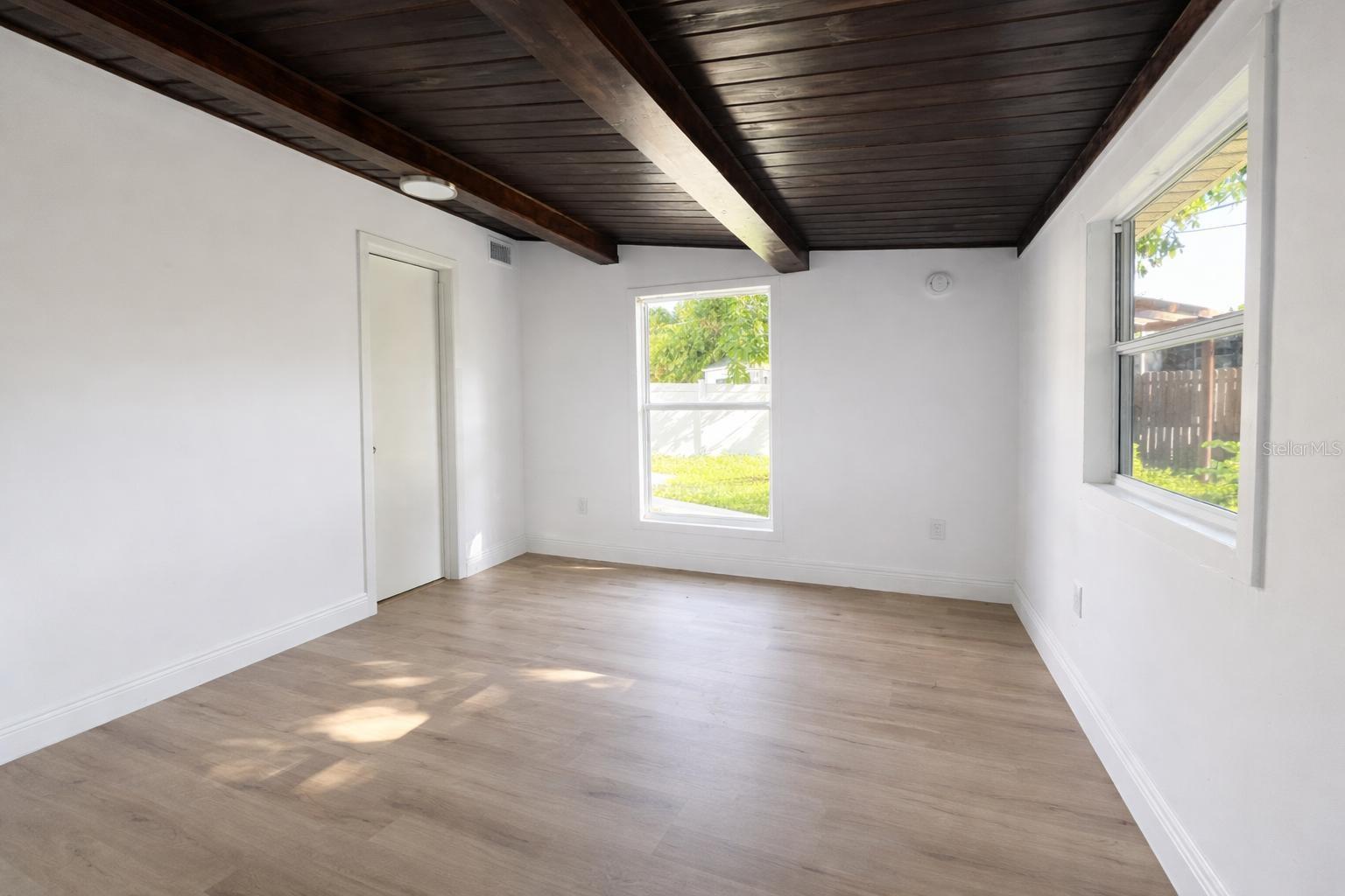 BROOKWOOD SUB - Residential Lease