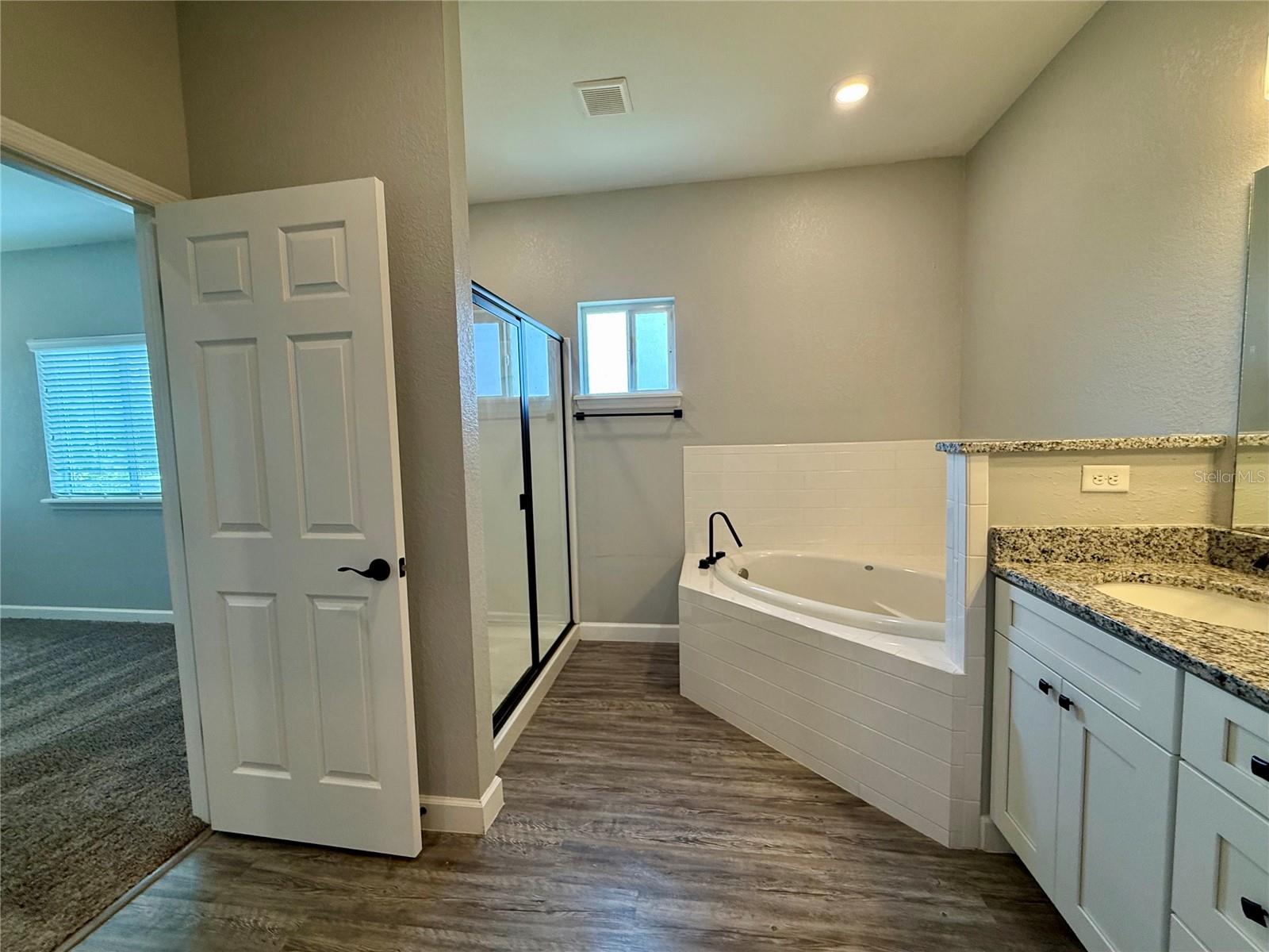 BOUNT & WHITLEDGE SUB - Residential Lease