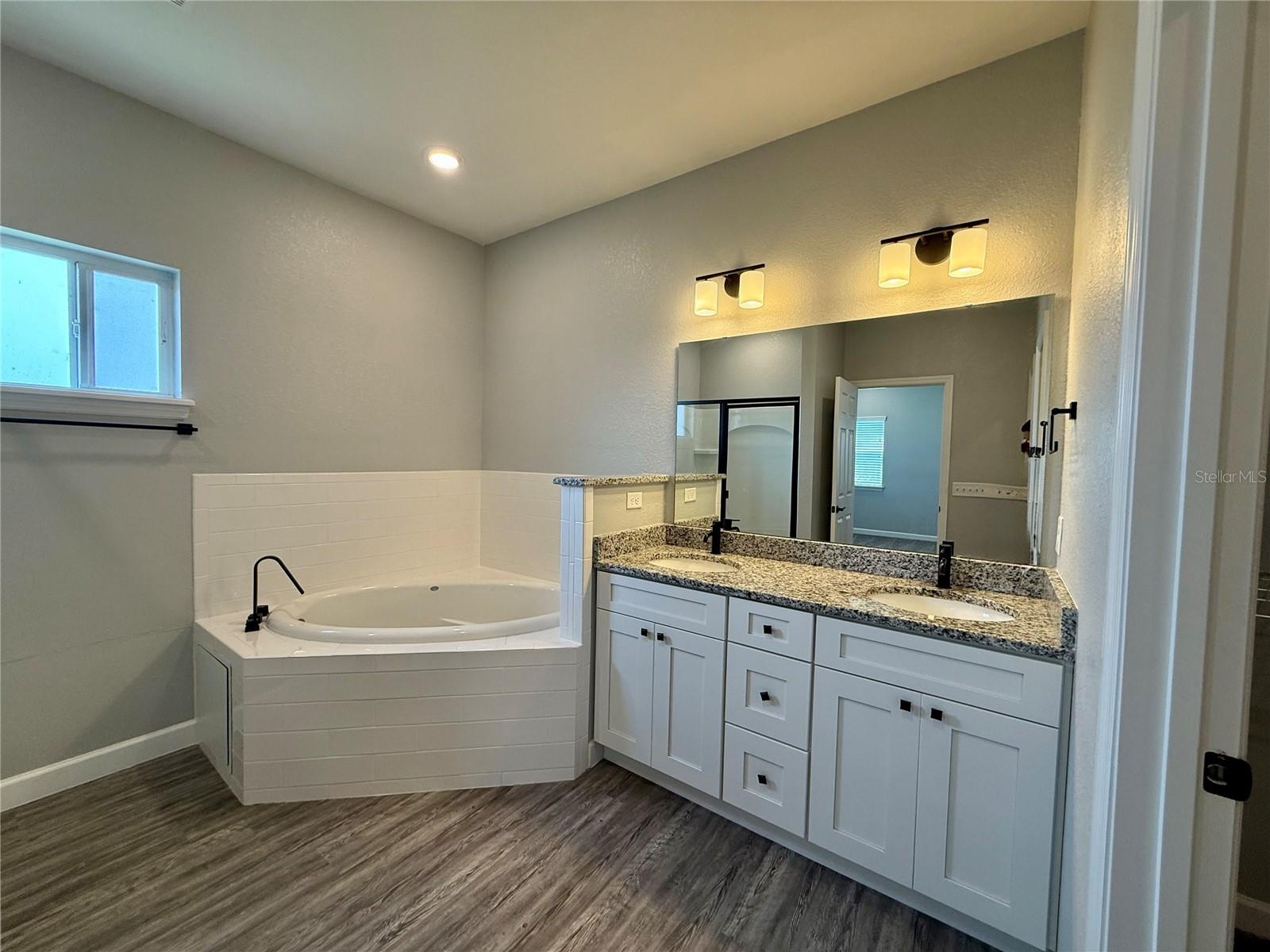 BOUNT & WHITLEDGE SUB - Residential Lease