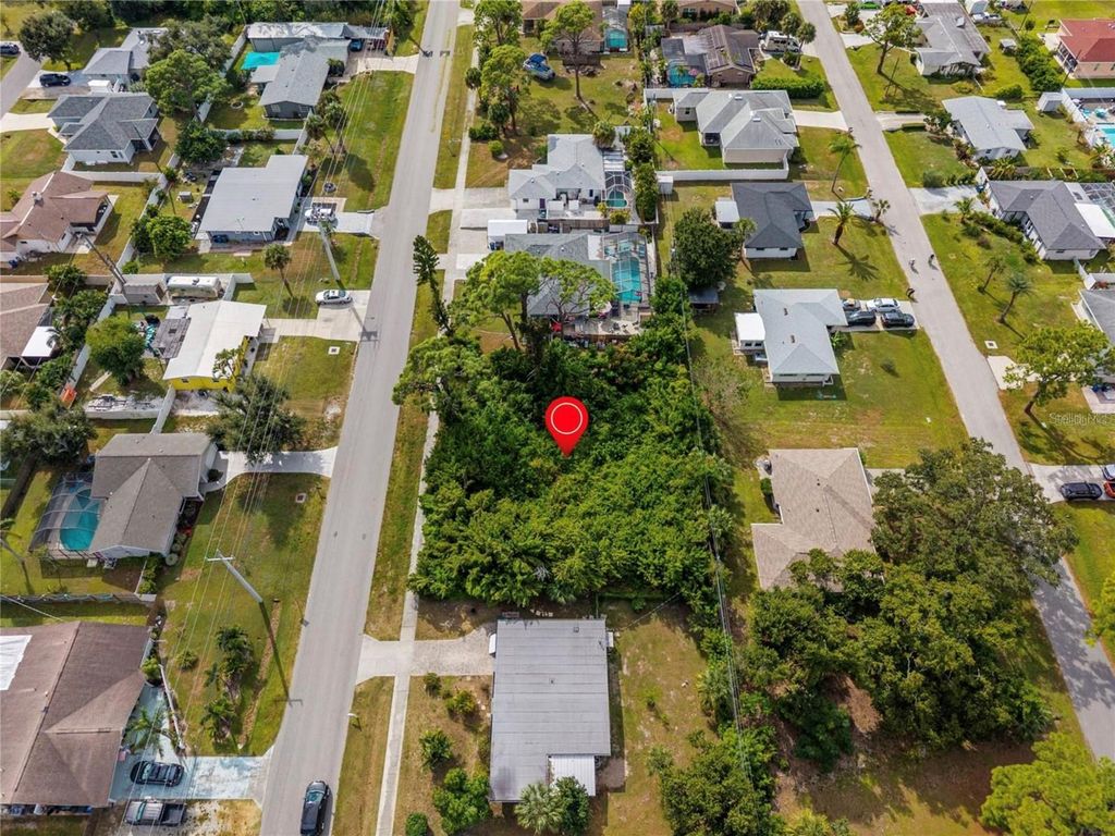 Photo of 31 W Seminole Drive, Venice, FL 34293 (MLS # O6403686)