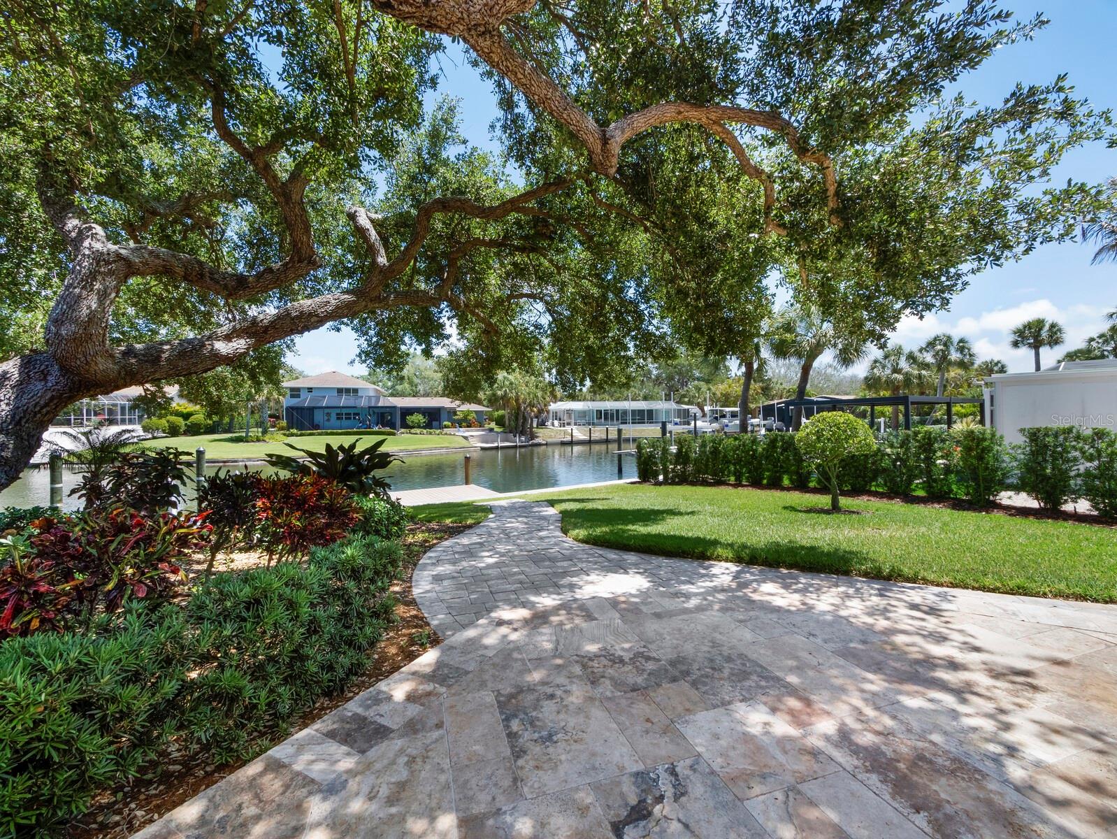 SIESTA ISLES - Residential