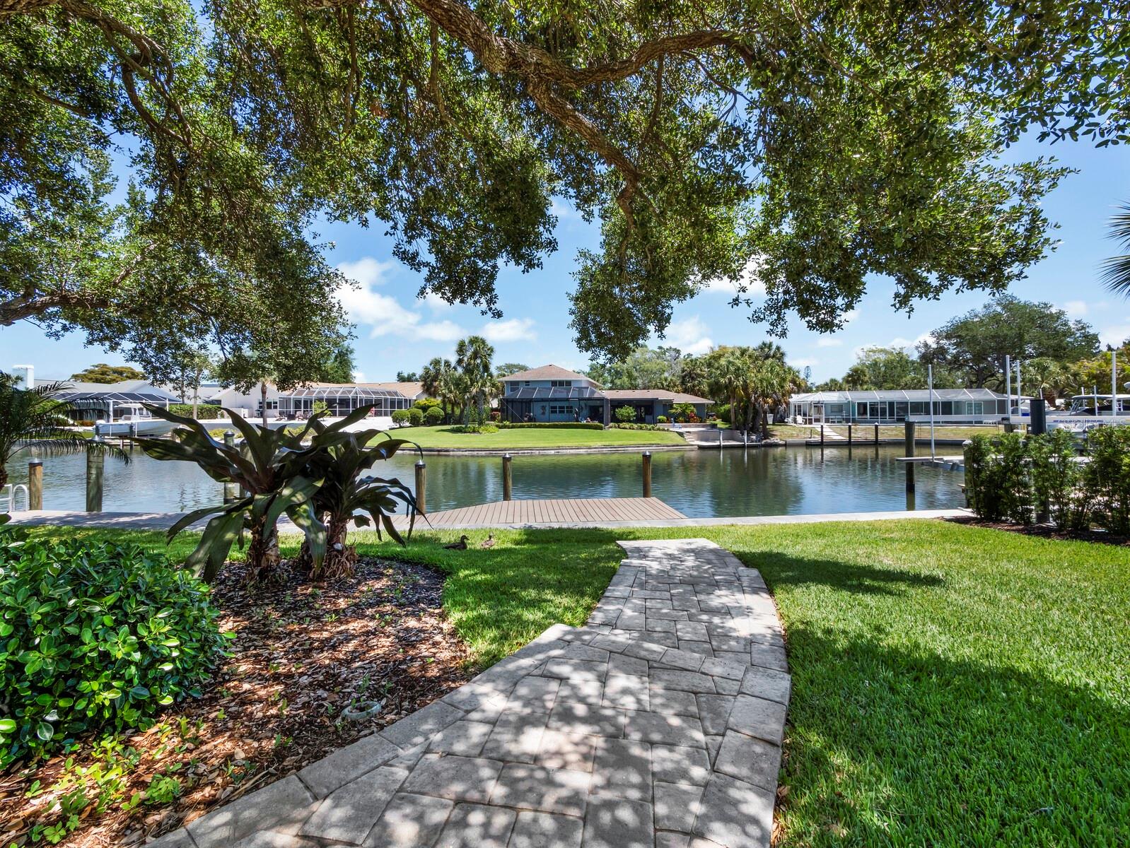 SIESTA ISLES - Residential