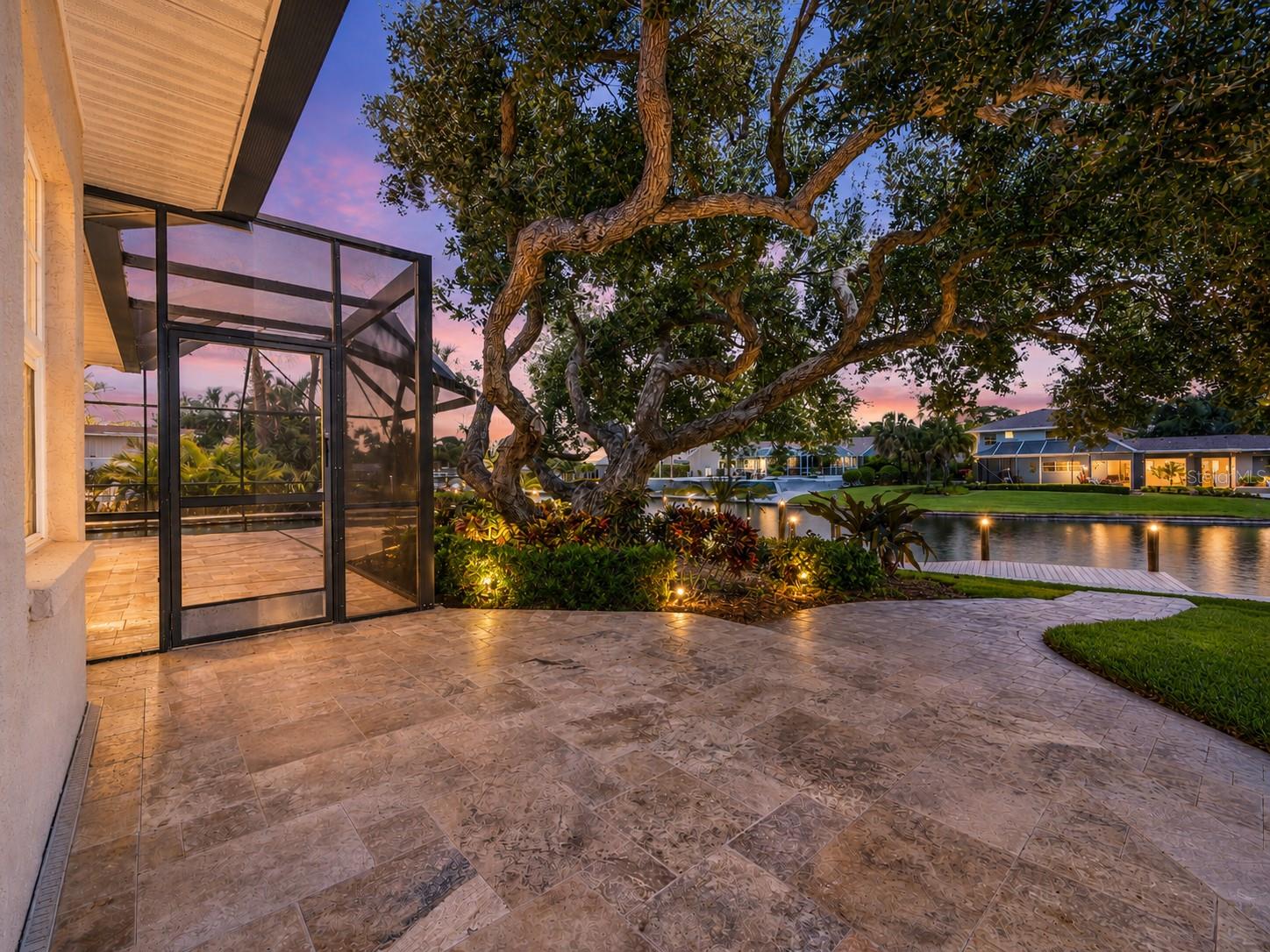 SIESTA ISLES - Residential