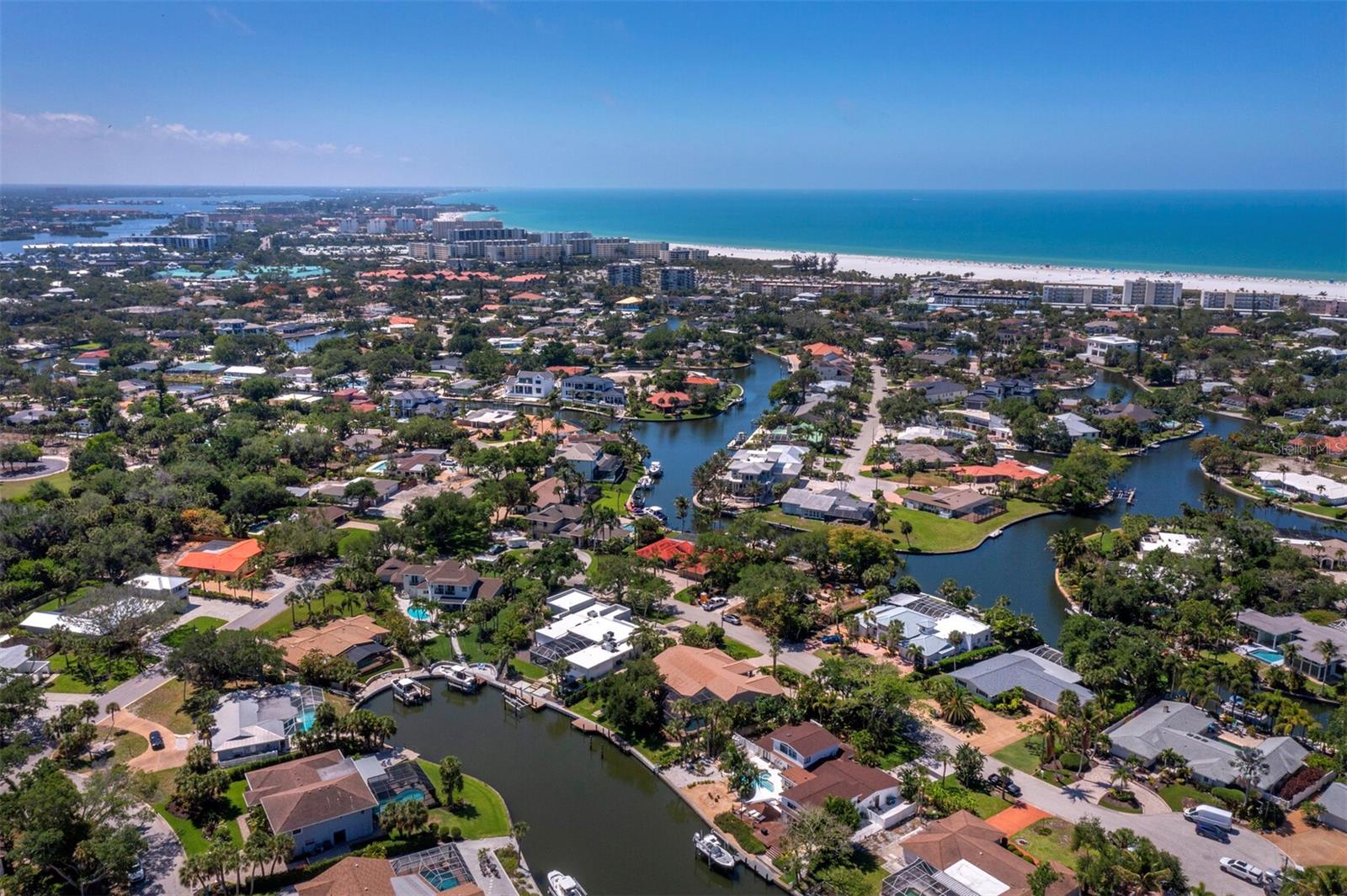 SIESTA ISLES - Residential