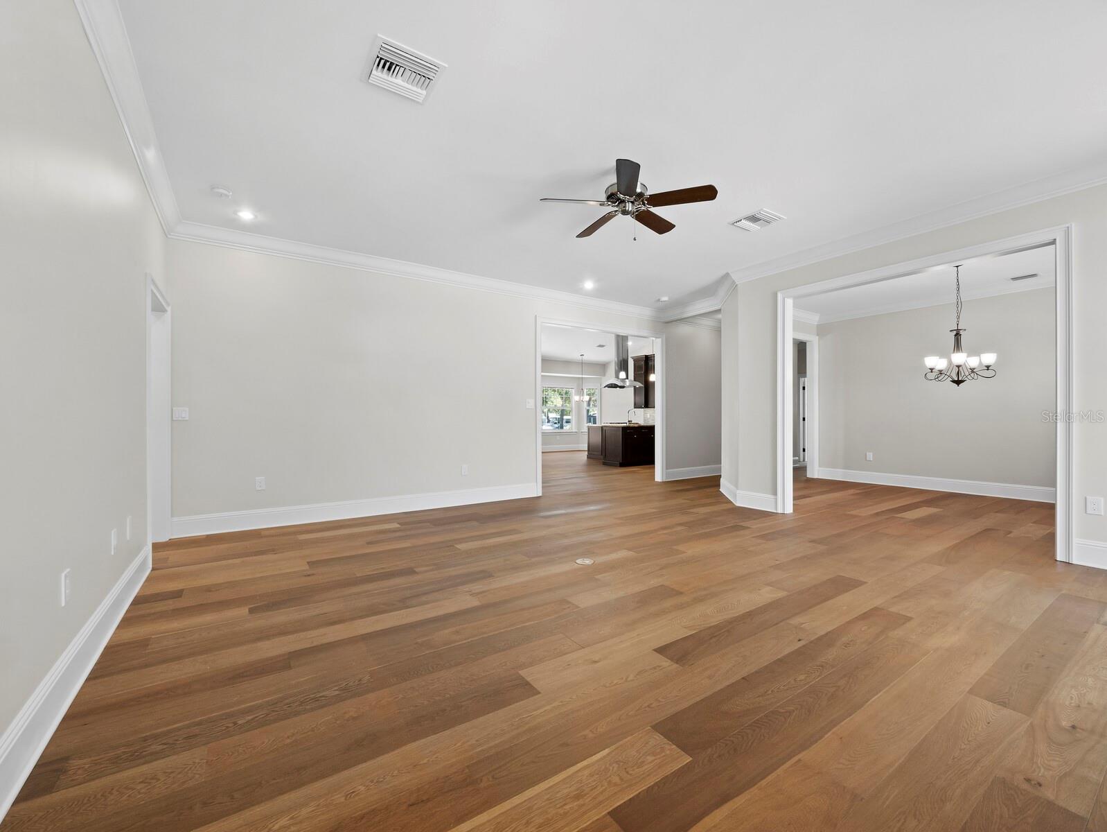 SIESTA ISLES - Residential