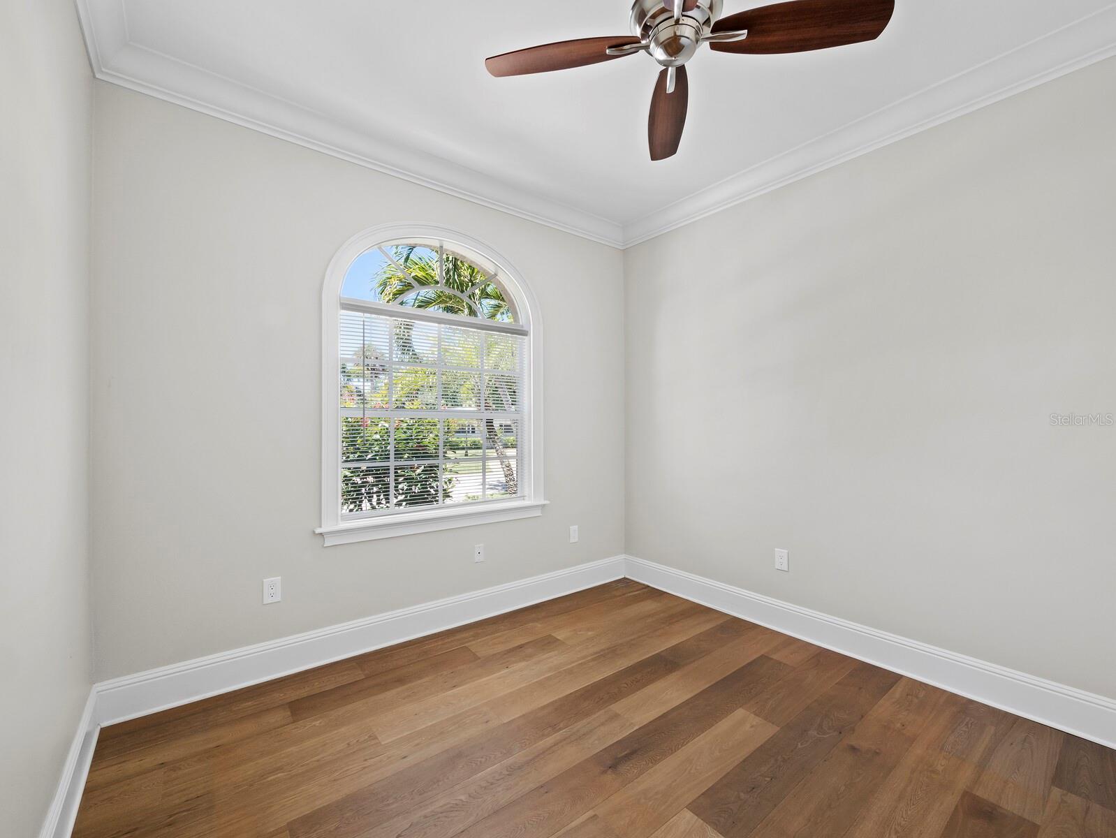 SIESTA ISLES - Residential