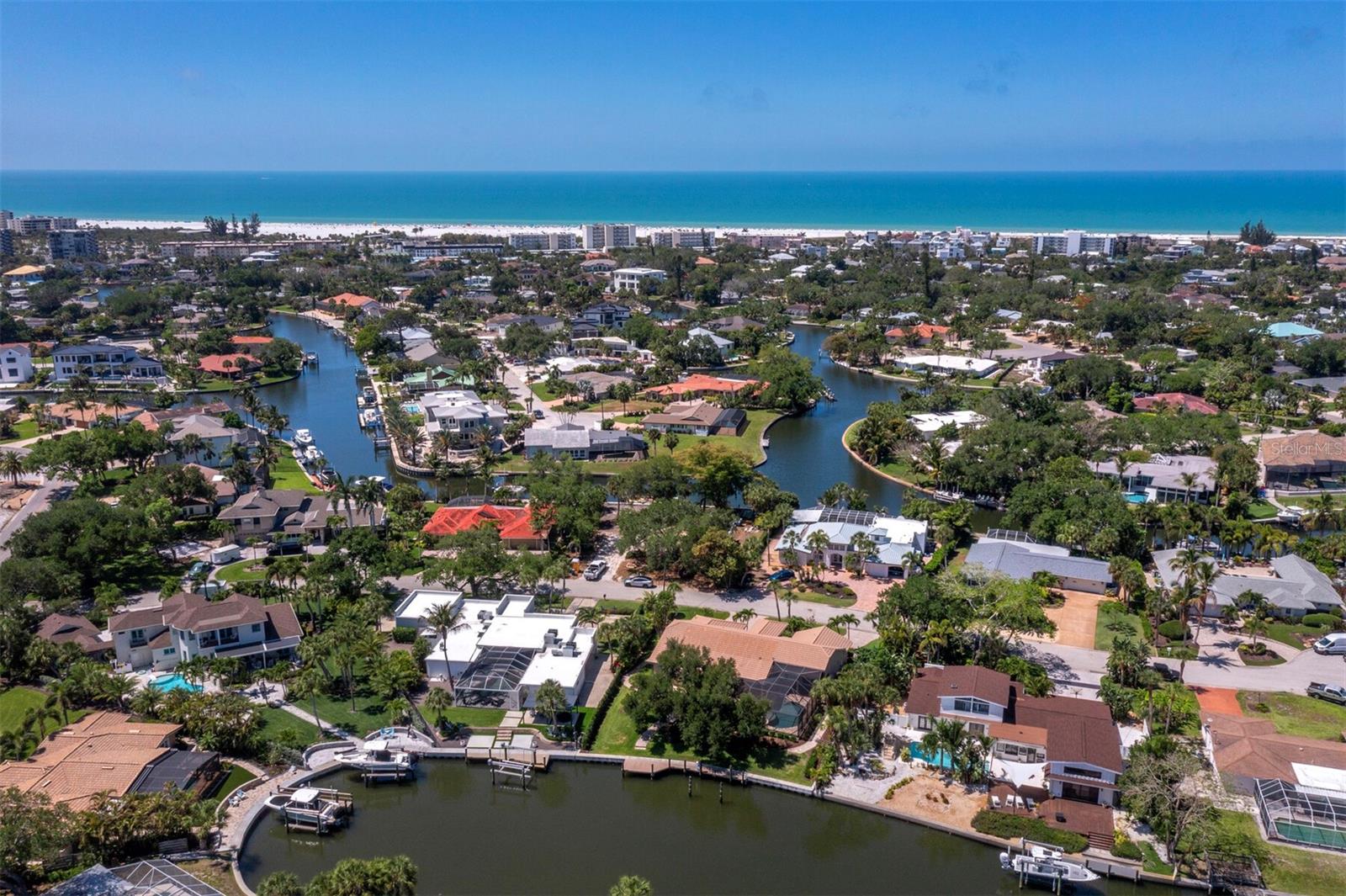 SIESTA ISLES - Residential