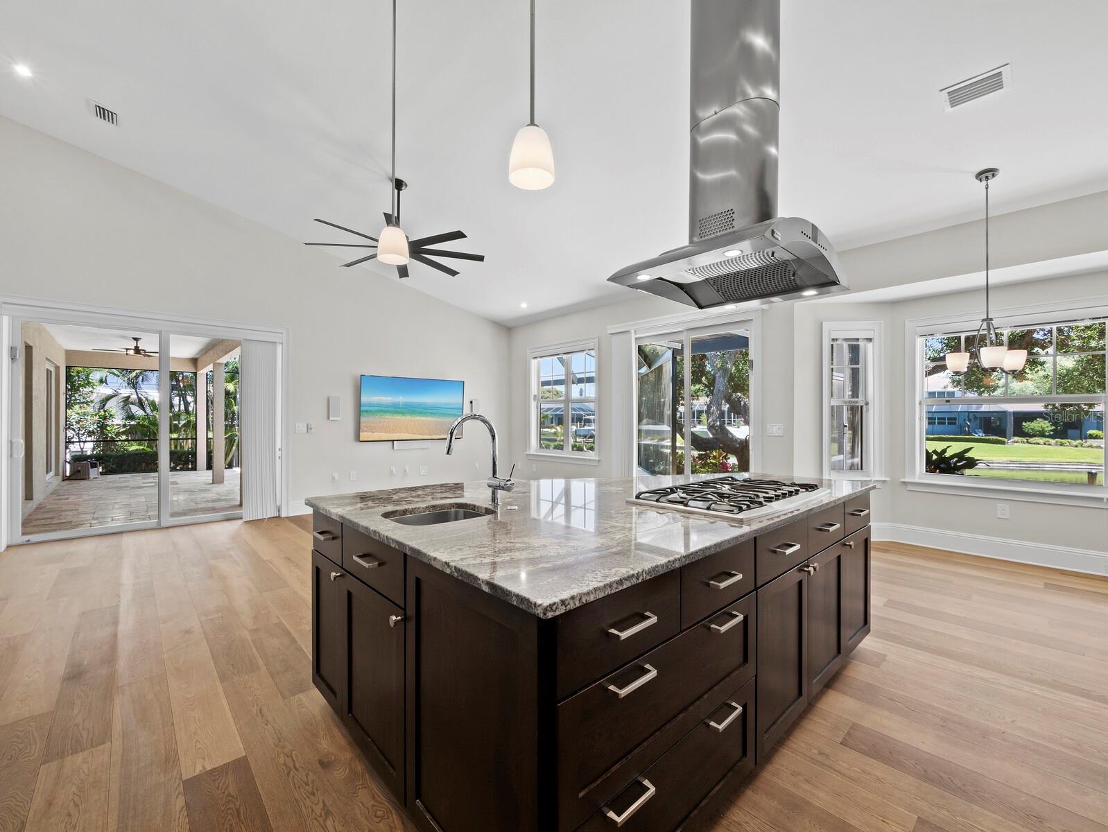 SIESTA ISLES - Residential