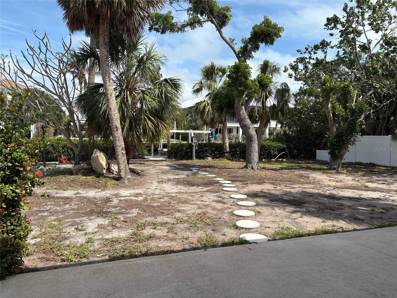 309 HARDIN AVENUE