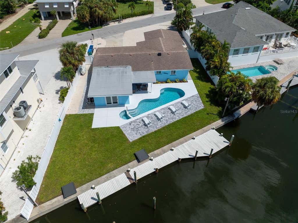 Photo of 507 59th Street, Bradenton Beach, FL 34217 (MLS # A4703334)