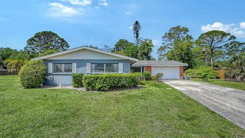 Photo of 2436 Breakwater Circle, Sarasota, FL 34231 (MLS # A4693089)