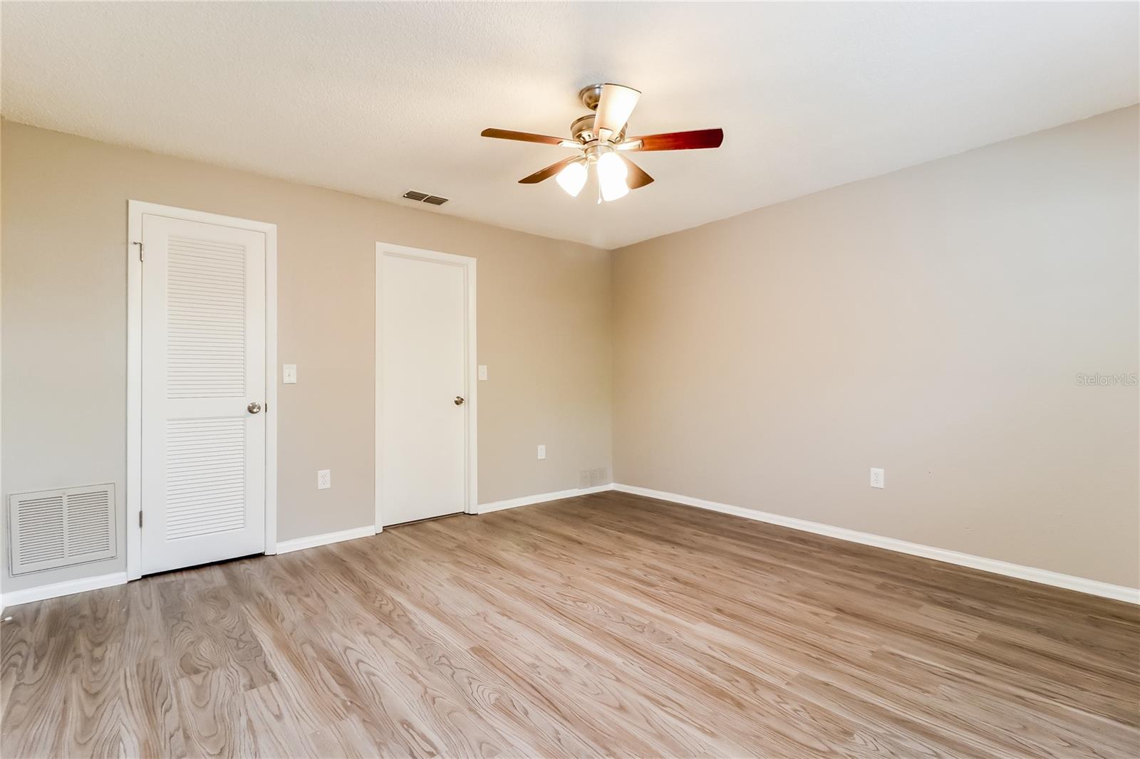 SPRING HILL - Residential Lease