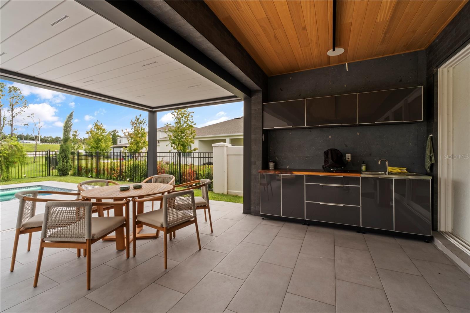 WILLOW RIDGE - Residential