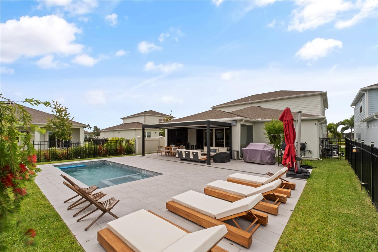 WILLOW RIDGE - Residential