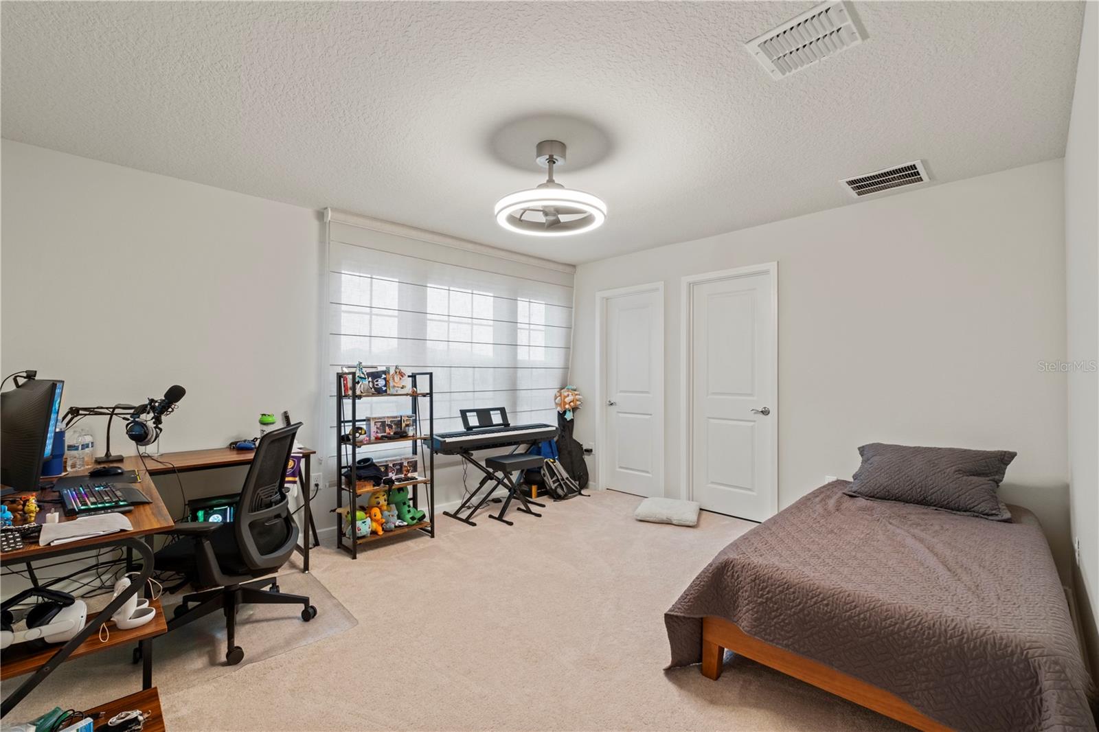 WILLOW RIDGE - Residential