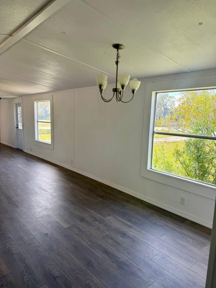 TOWN OF CRYSTAL SPRINGS - Residential