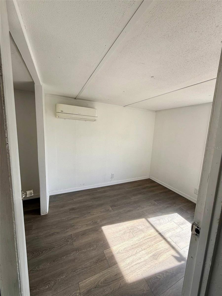 TOWN OF CRYSTAL SPRINGS - Residential