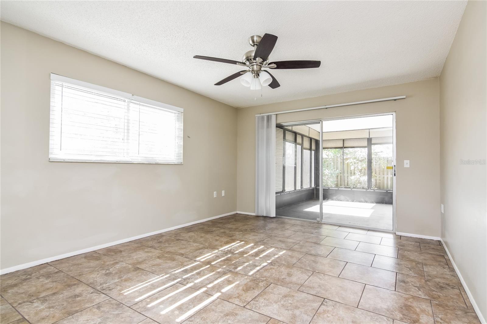 SEVEN SPGS HOMES - Residential Lease