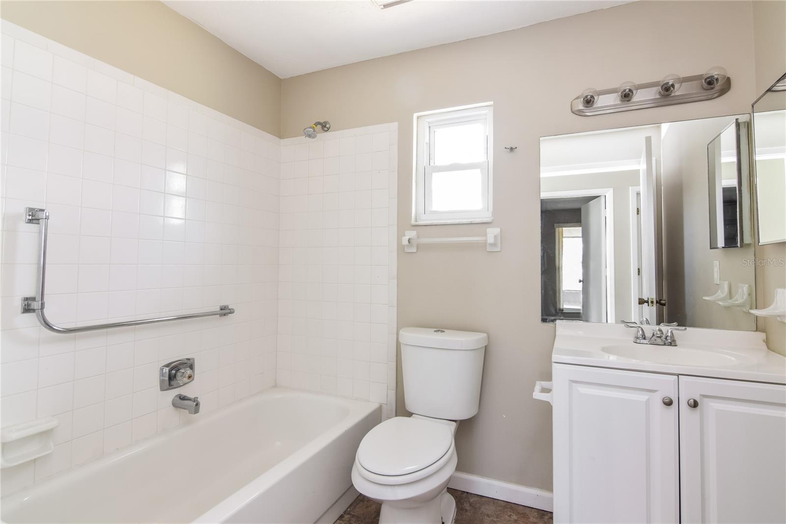 SEVEN SPGS HOMES - Residential Lease