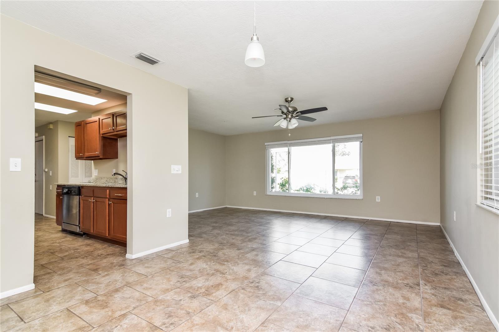 SEVEN SPGS HOMES - Residential Lease