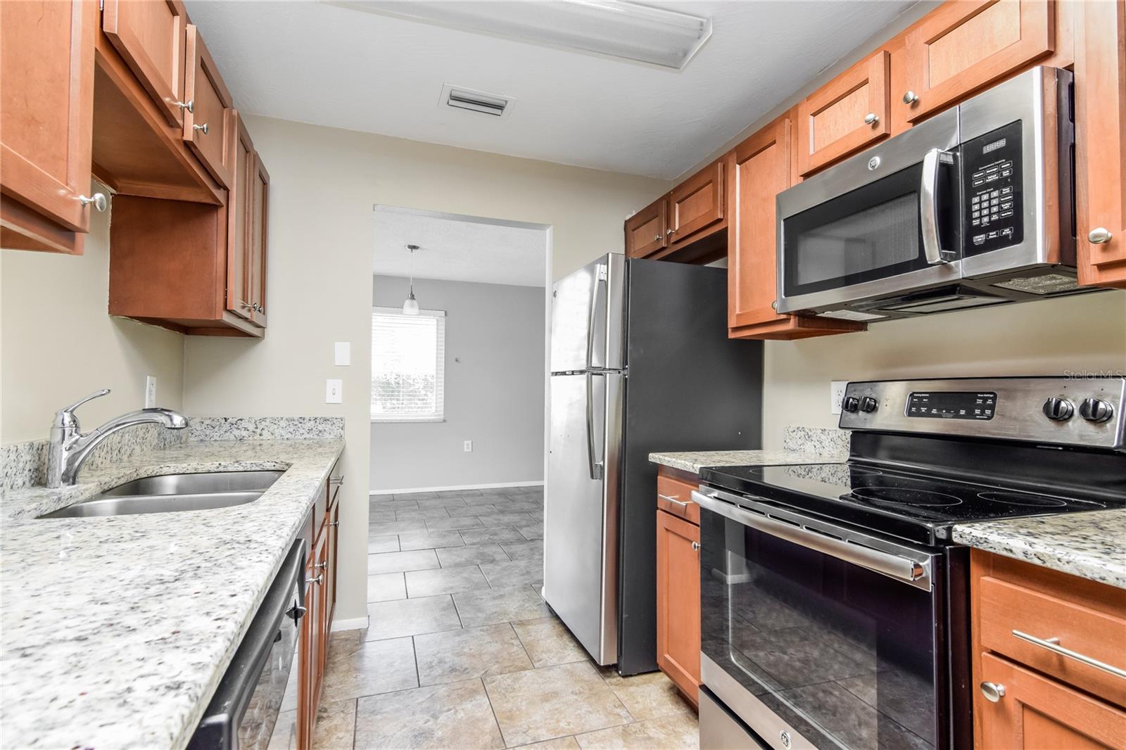 SEVEN SPGS HOMES - Residential Lease