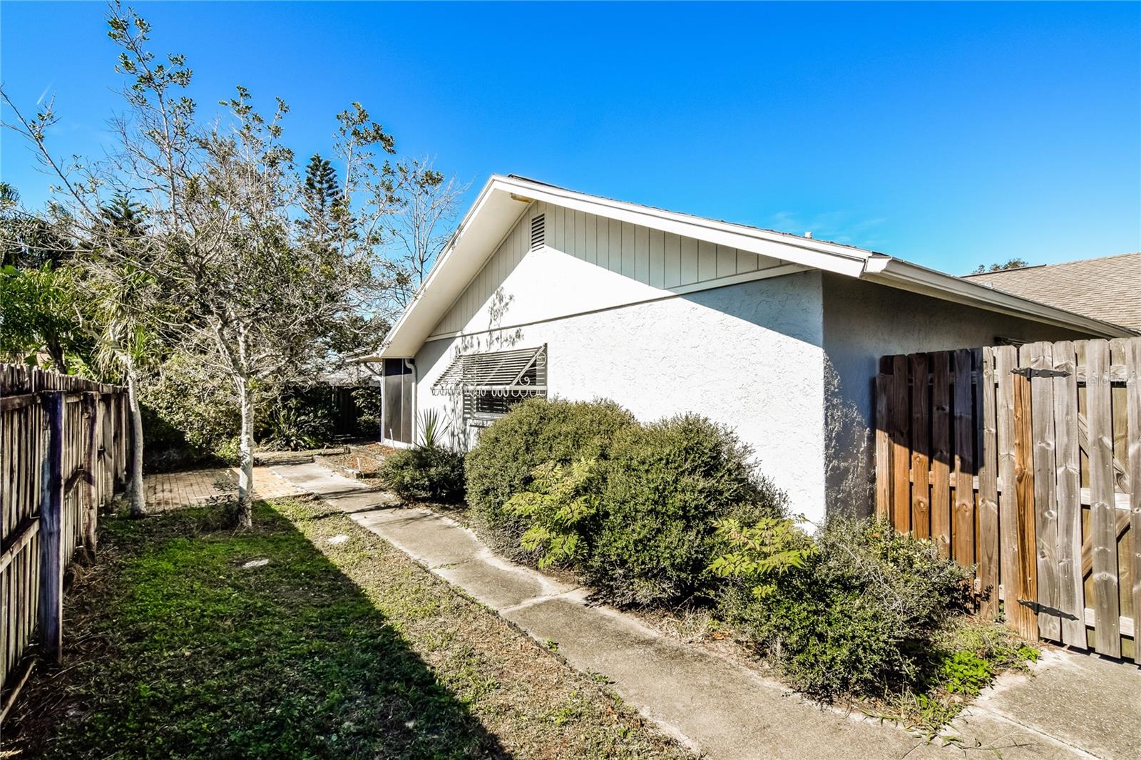 SEVEN SPGS HOMES - Residential Lease