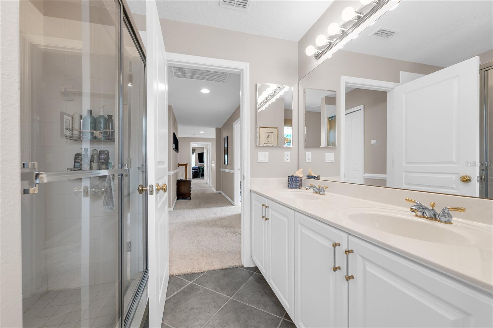 WINTER OAKS - Residential