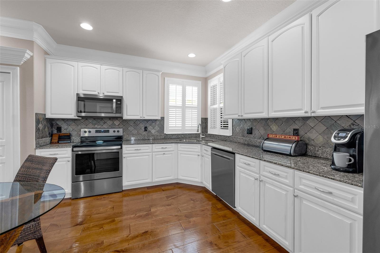 WINTER OAKS - Residential