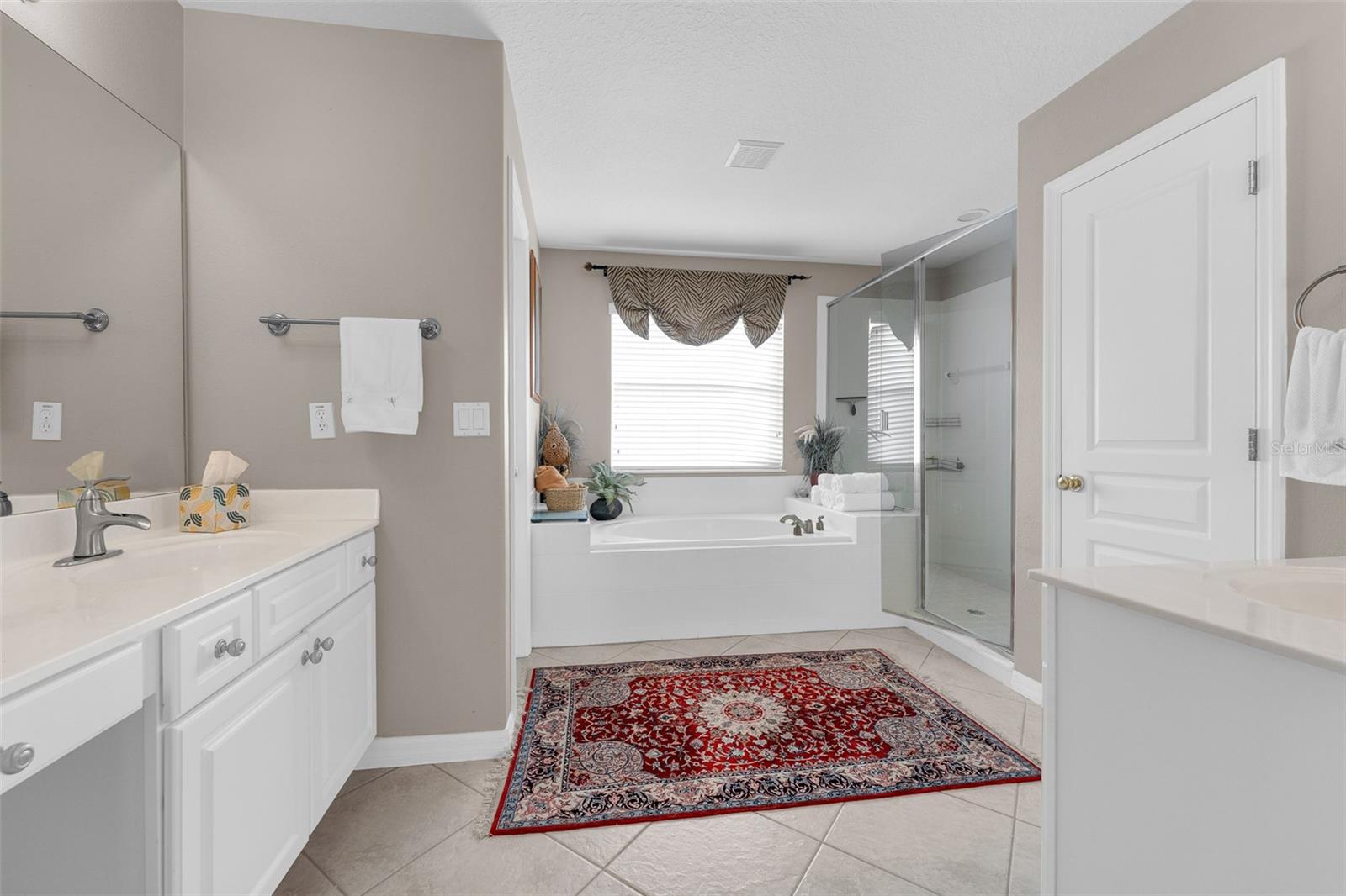 WINTER OAKS - Residential