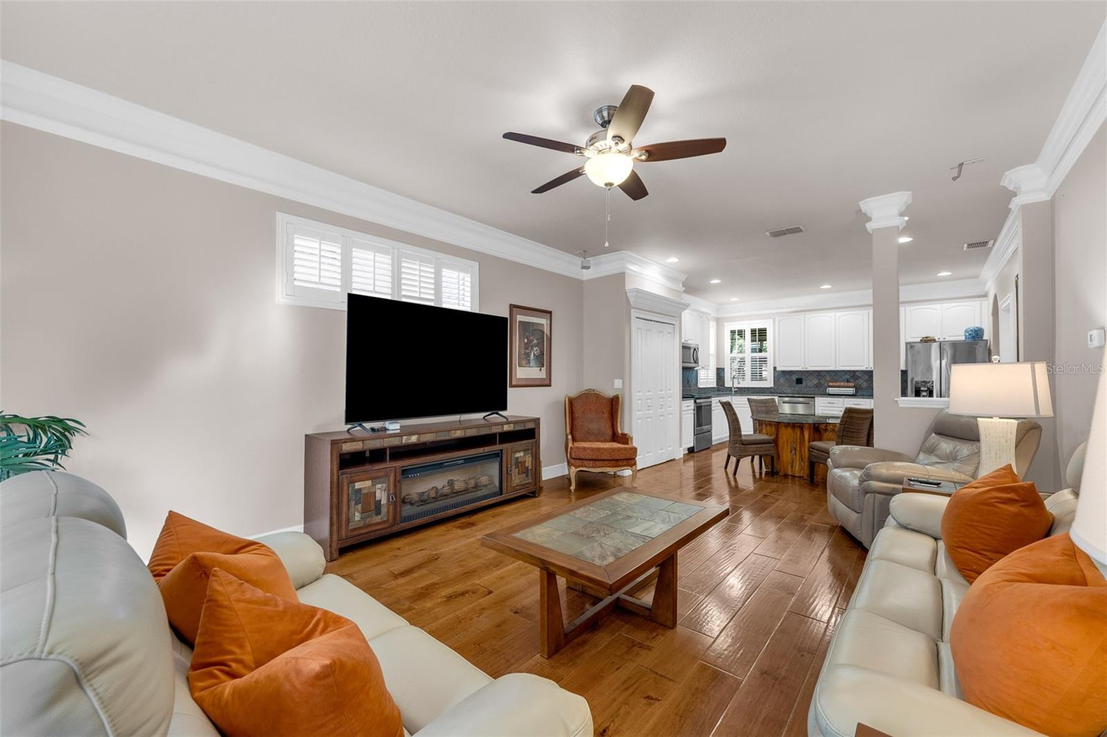 WINTER OAKS - Residential