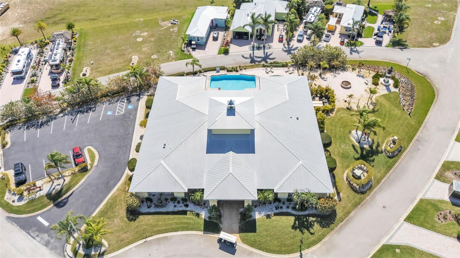 BAY LAKE RESIDENCE - Land