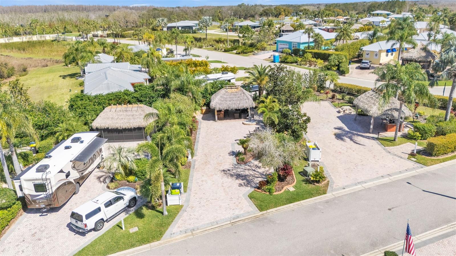 BAY LAKE RESIDENCE - Land