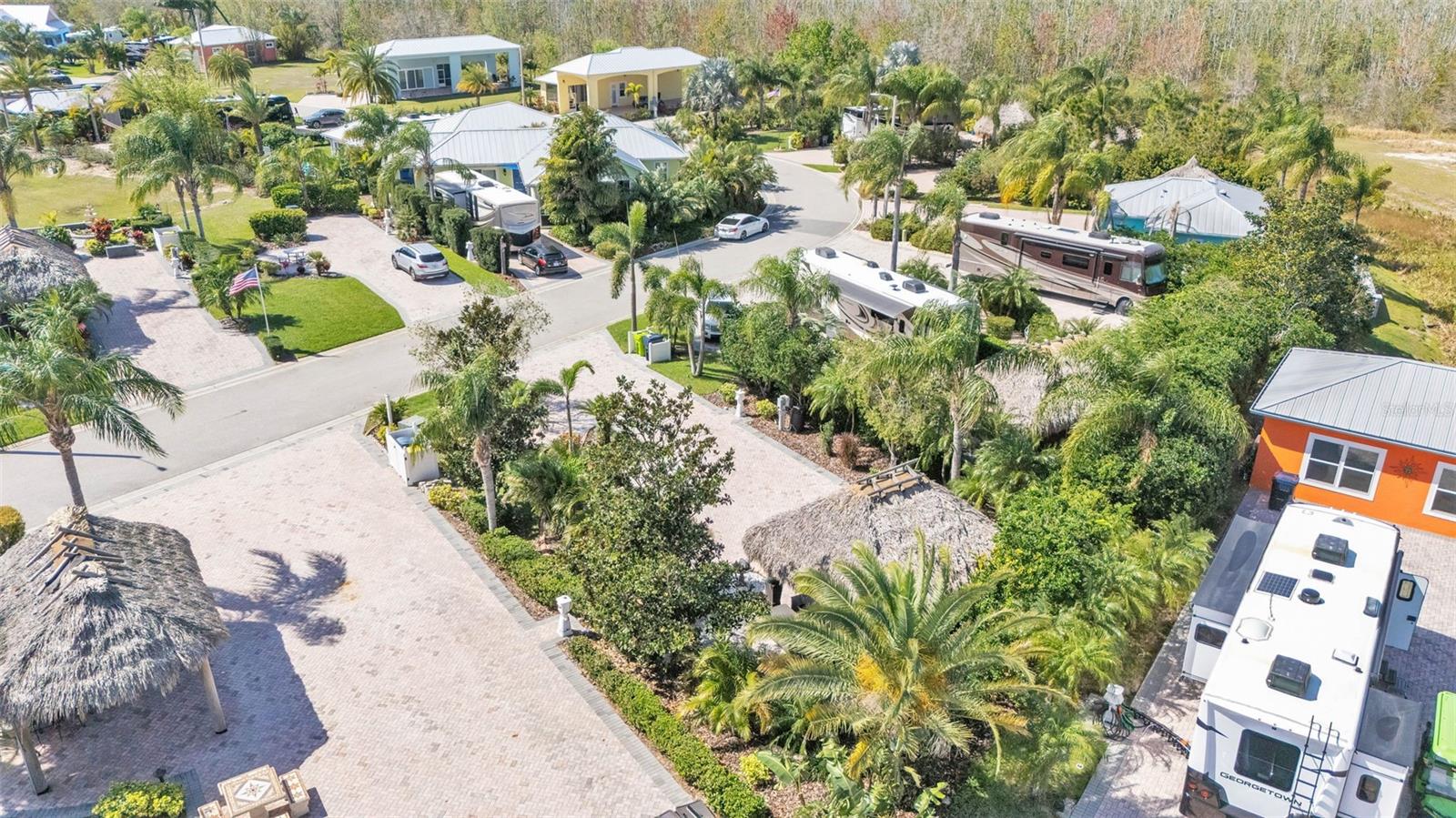 BAY LAKE RESIDENCE - Land