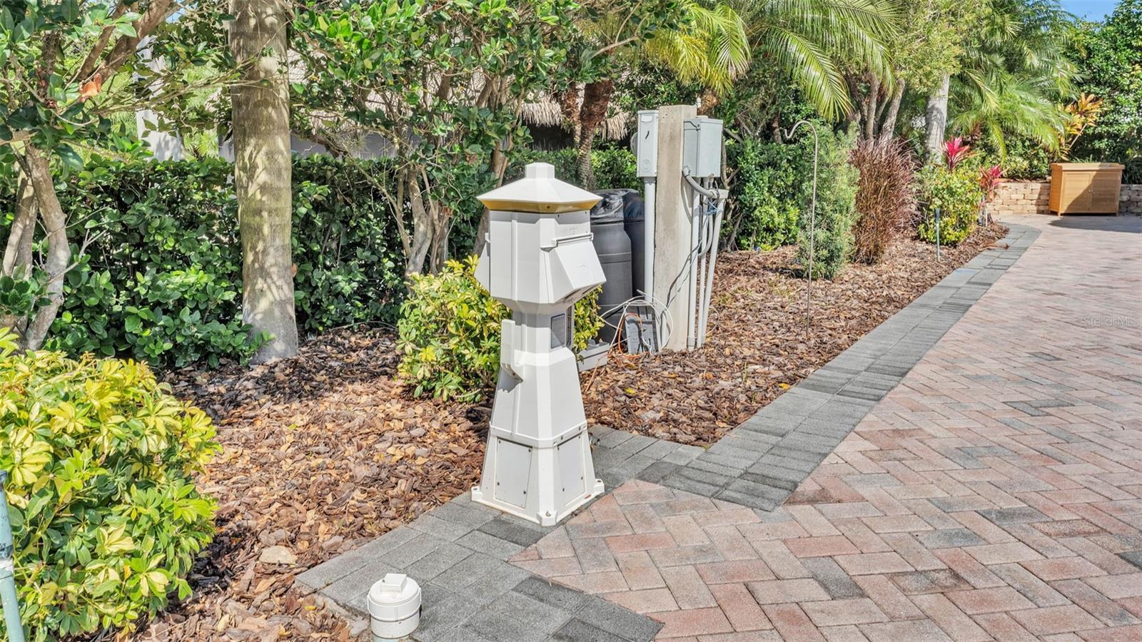 BAY LAKE RESIDENCE - Land