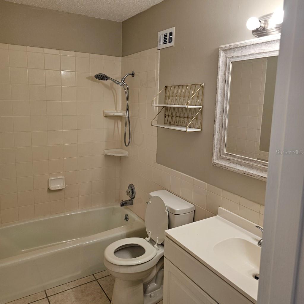 COLONIAL TWNHSE APTS PH I - Residential