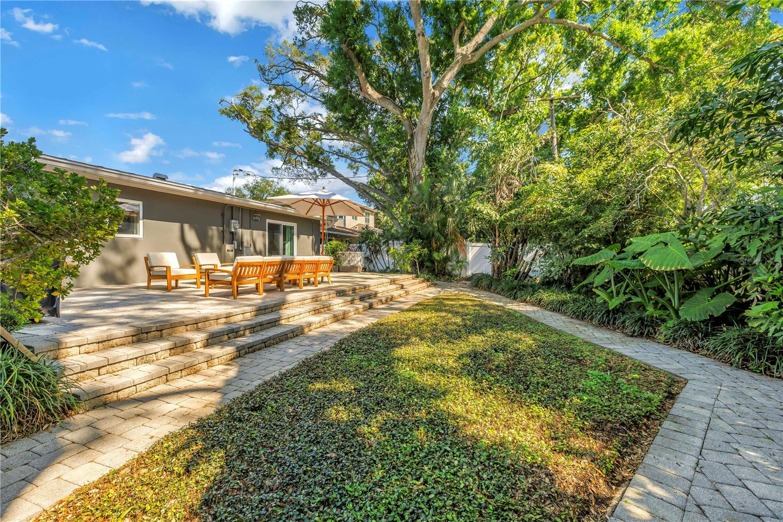 SNELL ISLE BRIGHTWATERS SEC 1 REP - Residential