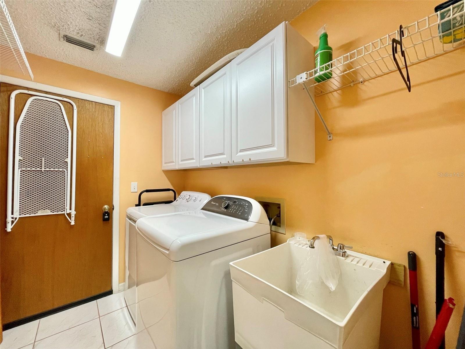 STONEHEDGE - Residential Lease