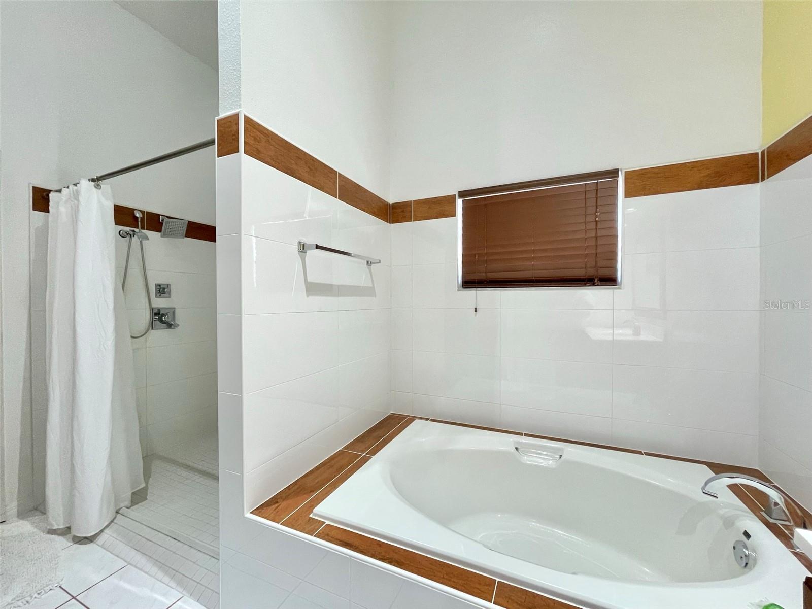 STONEHEDGE - Residential Lease