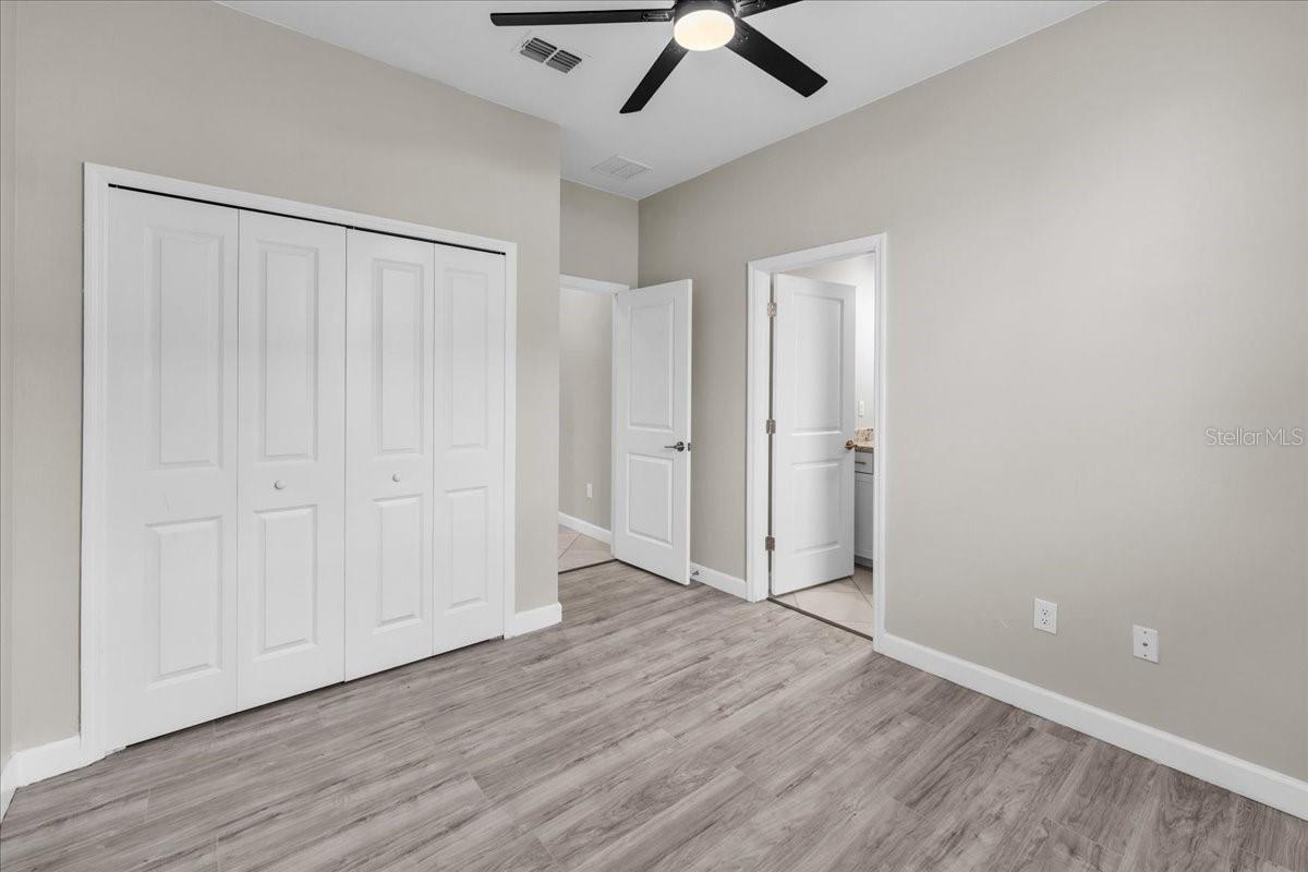 LORRAINE LAKES - Residential Lease