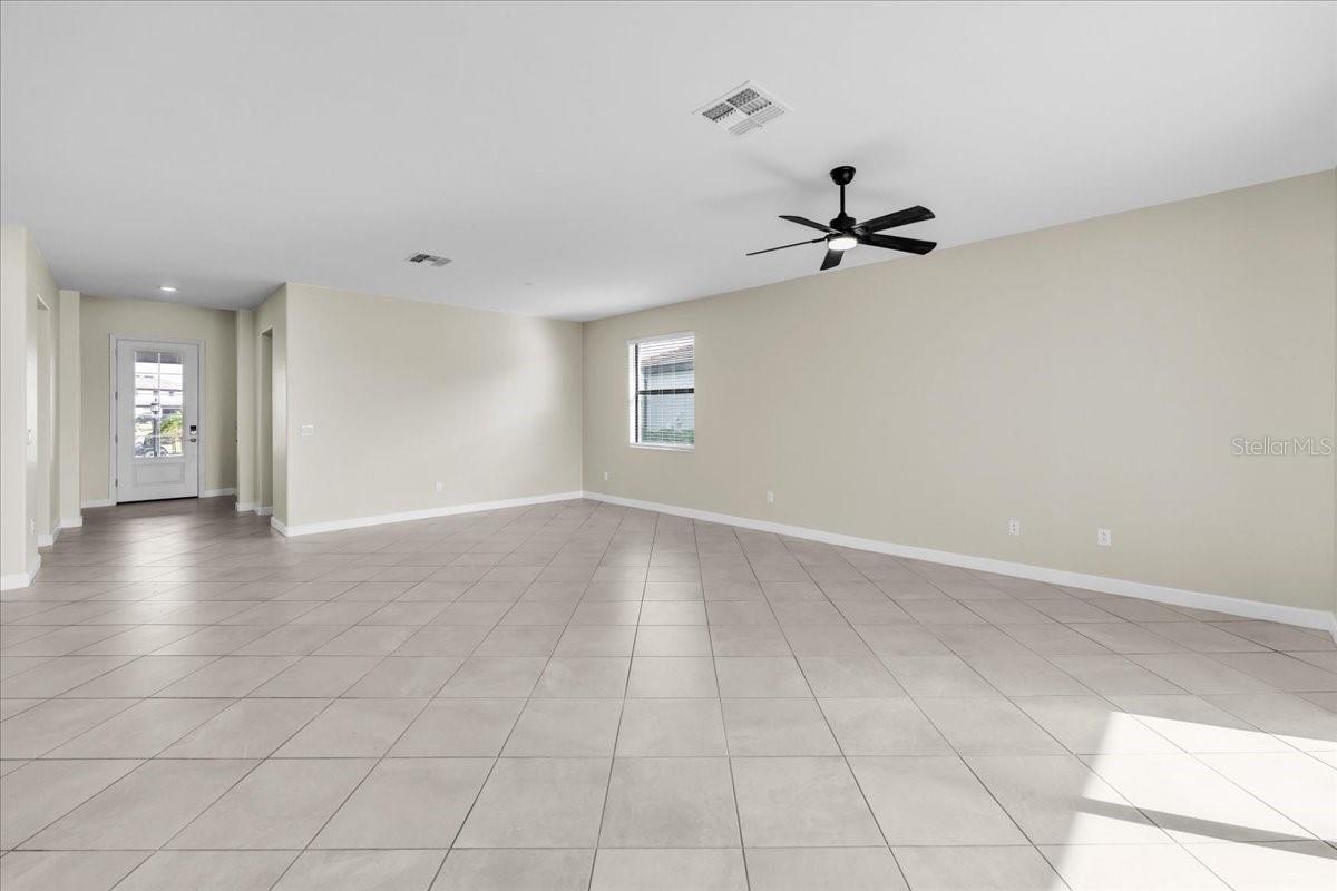 LORRAINE LAKES - Residential Lease