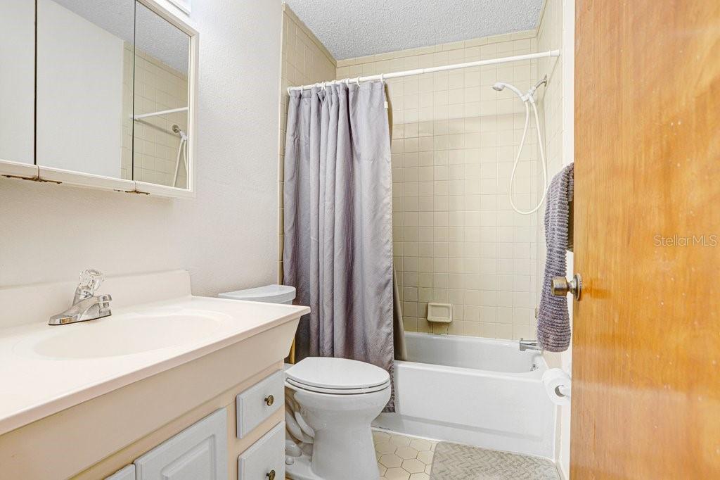 WORNS PARK - Residential Income