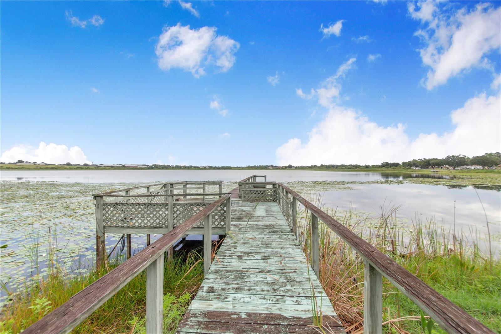 490 TWIN LAKES BOULEVARD