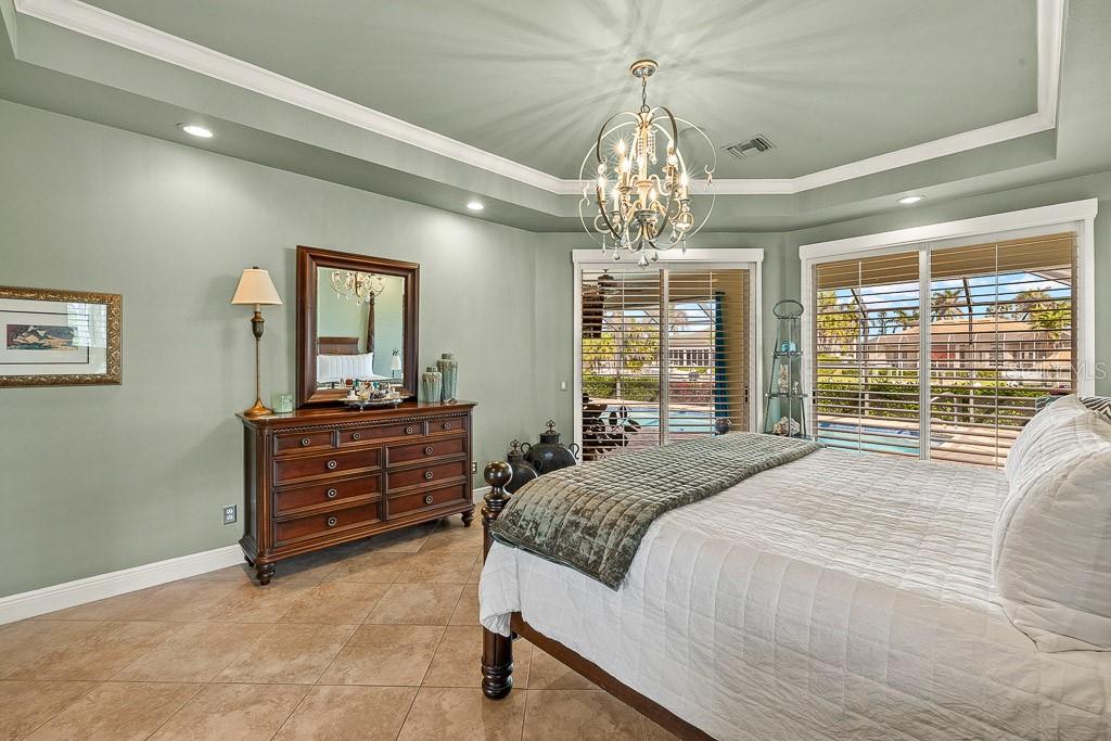 INTRACOASTAL HARBOUR - Residential